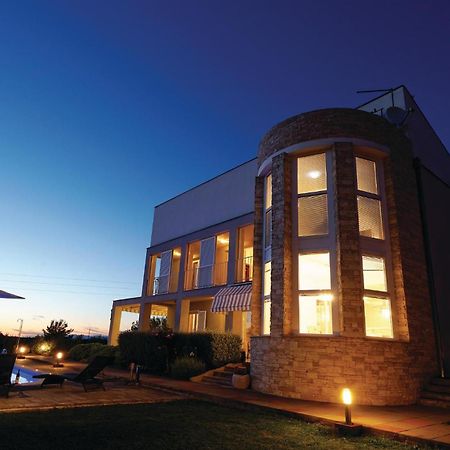 5 Bedroom Amazing Home In Debeljak Exteriér fotografie