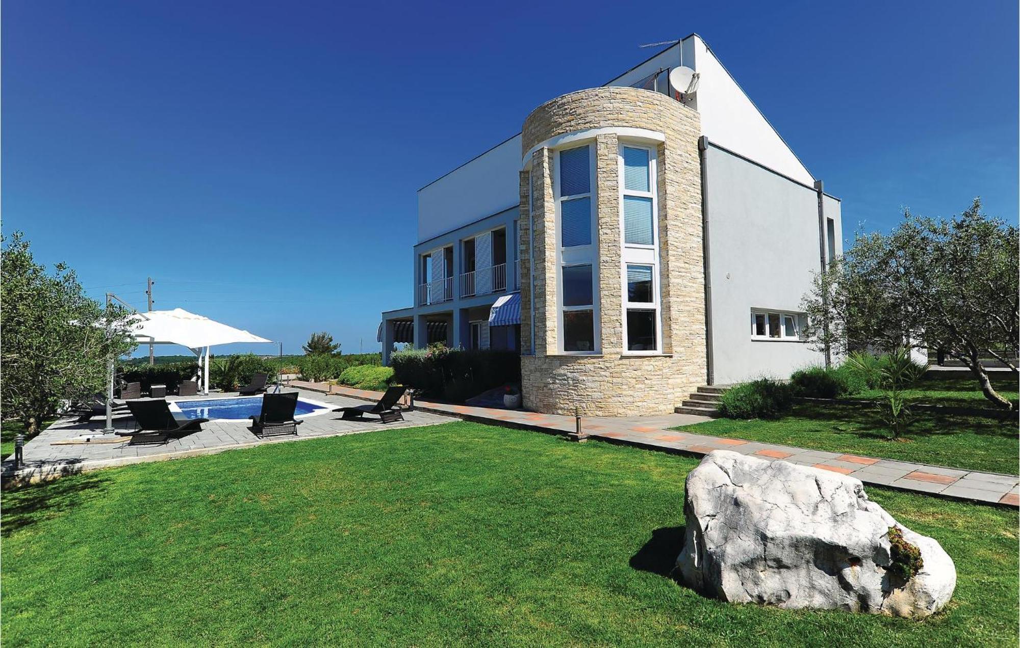 5 Bedroom Amazing Home In Debeljak Exteriér fotografie