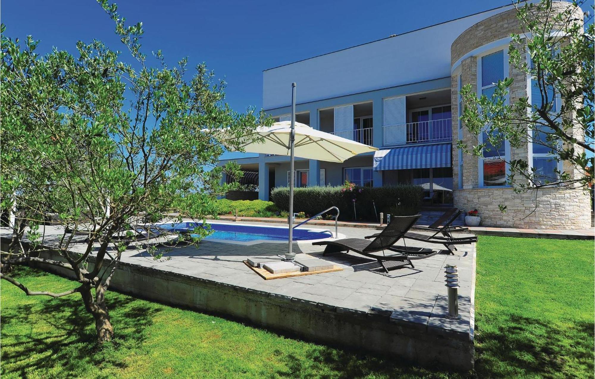 5 Bedroom Amazing Home In Debeljak Exteriér fotografie