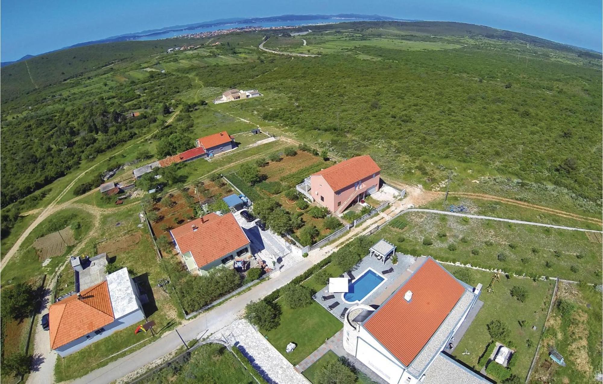 5 Bedroom Amazing Home In Debeljak Exteriér fotografie