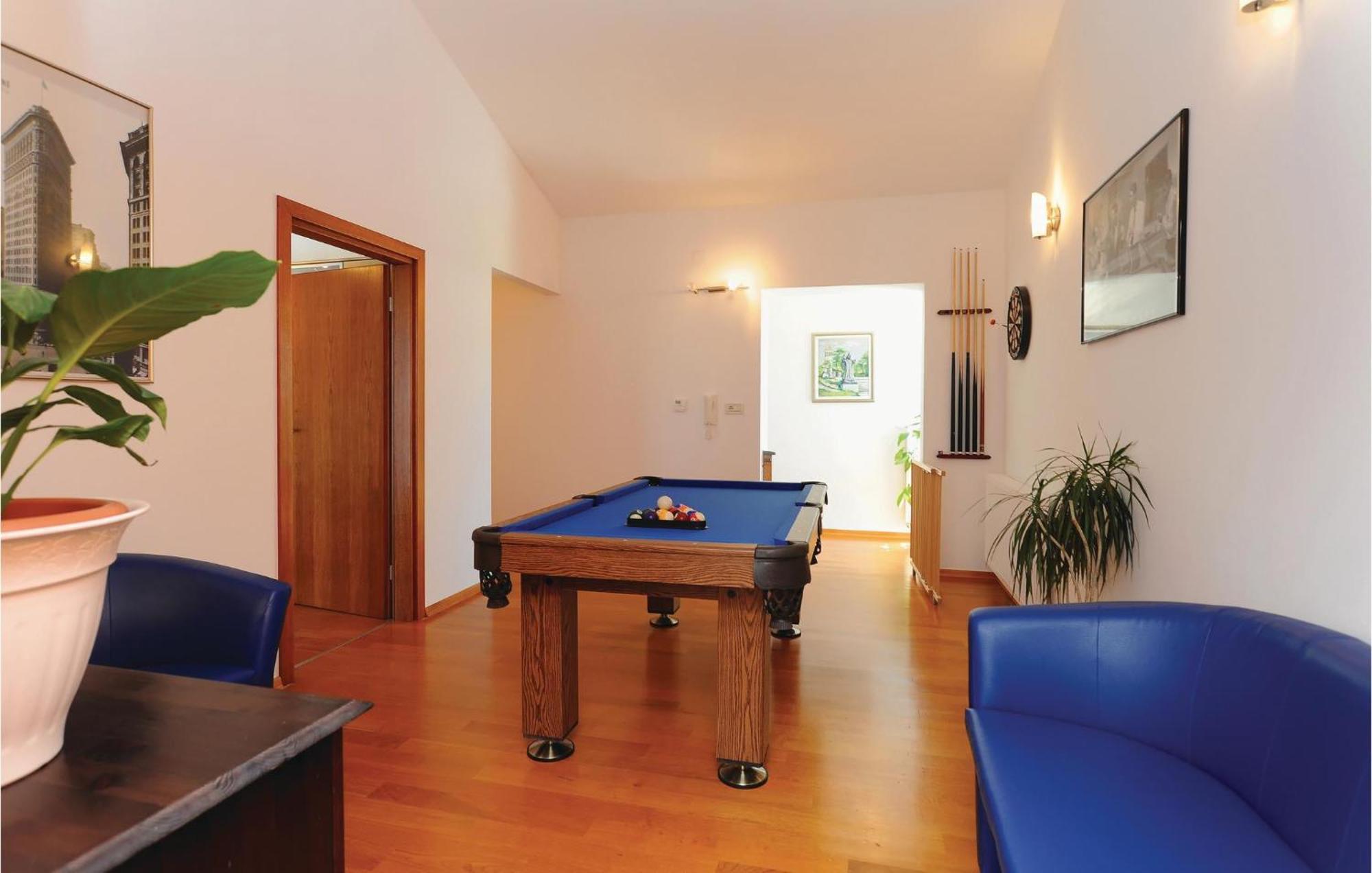 5 Bedroom Amazing Home In Debeljak Exteriér fotografie